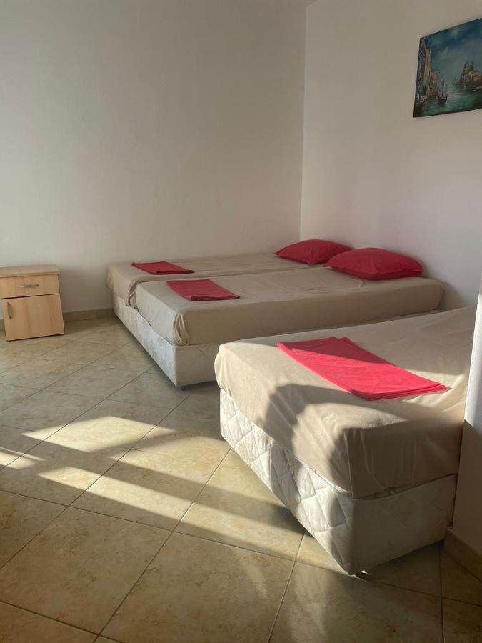 Apartmani Agovic Улцинь Екстер'єр фото
