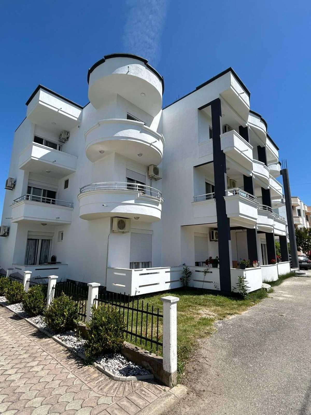 Apartmani Agovic Улцинь Екстер'єр фото