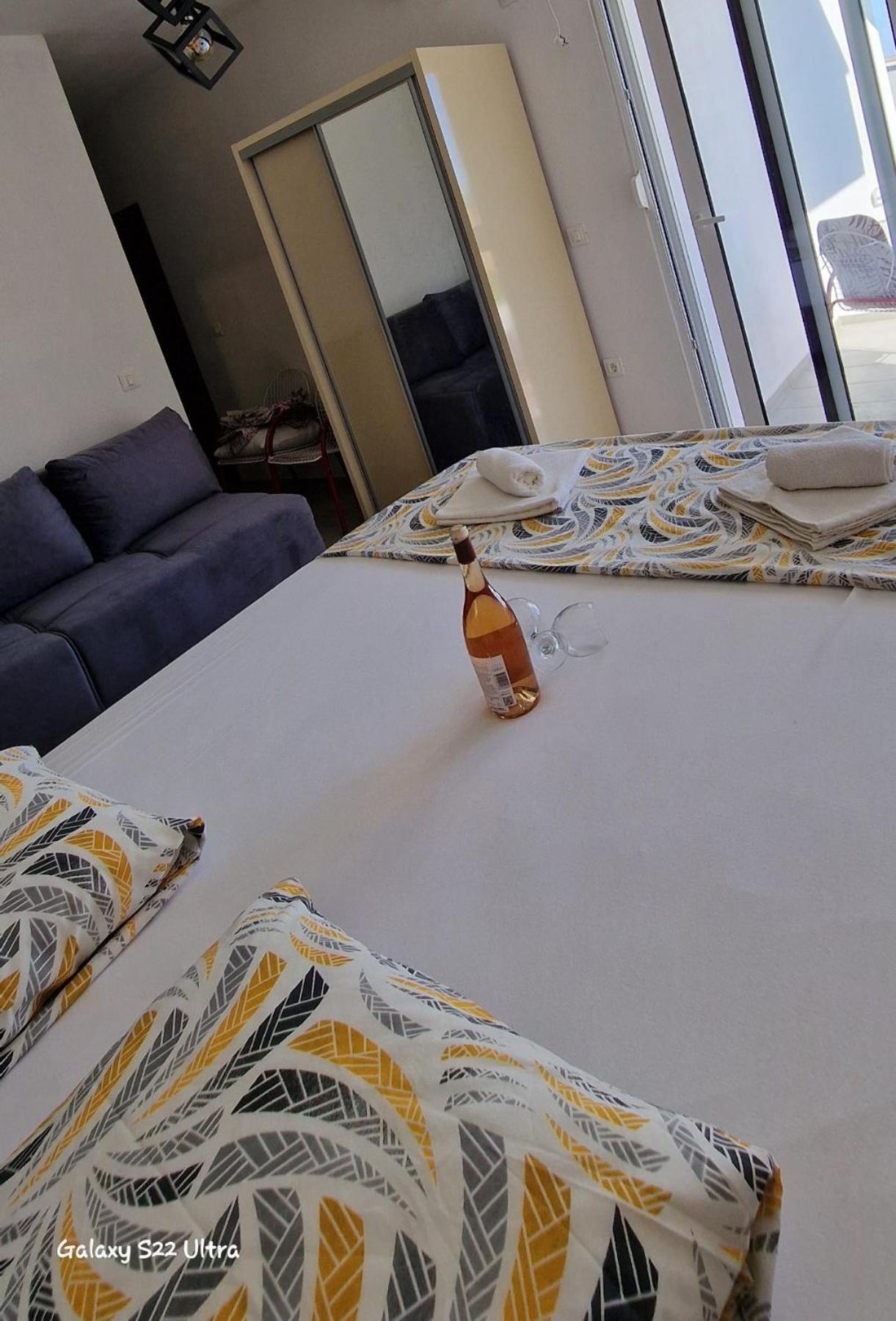 Apartmani Agovic Улцинь Екстер'єр фото