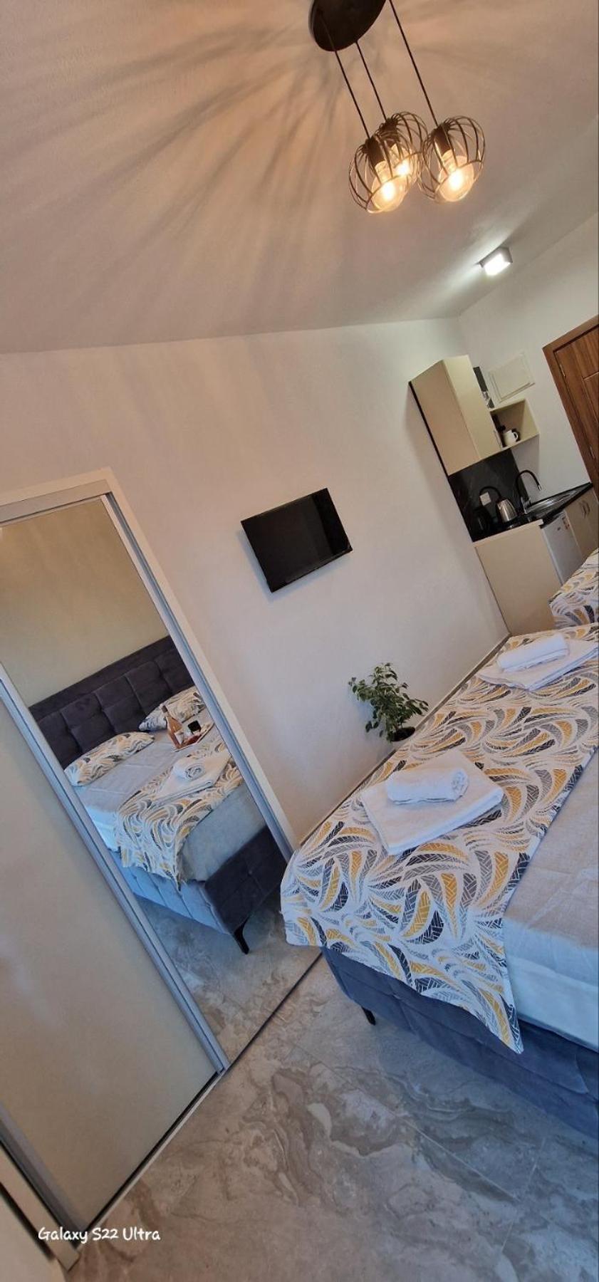 Apartmani Agovic Улцинь Екстер'єр фото