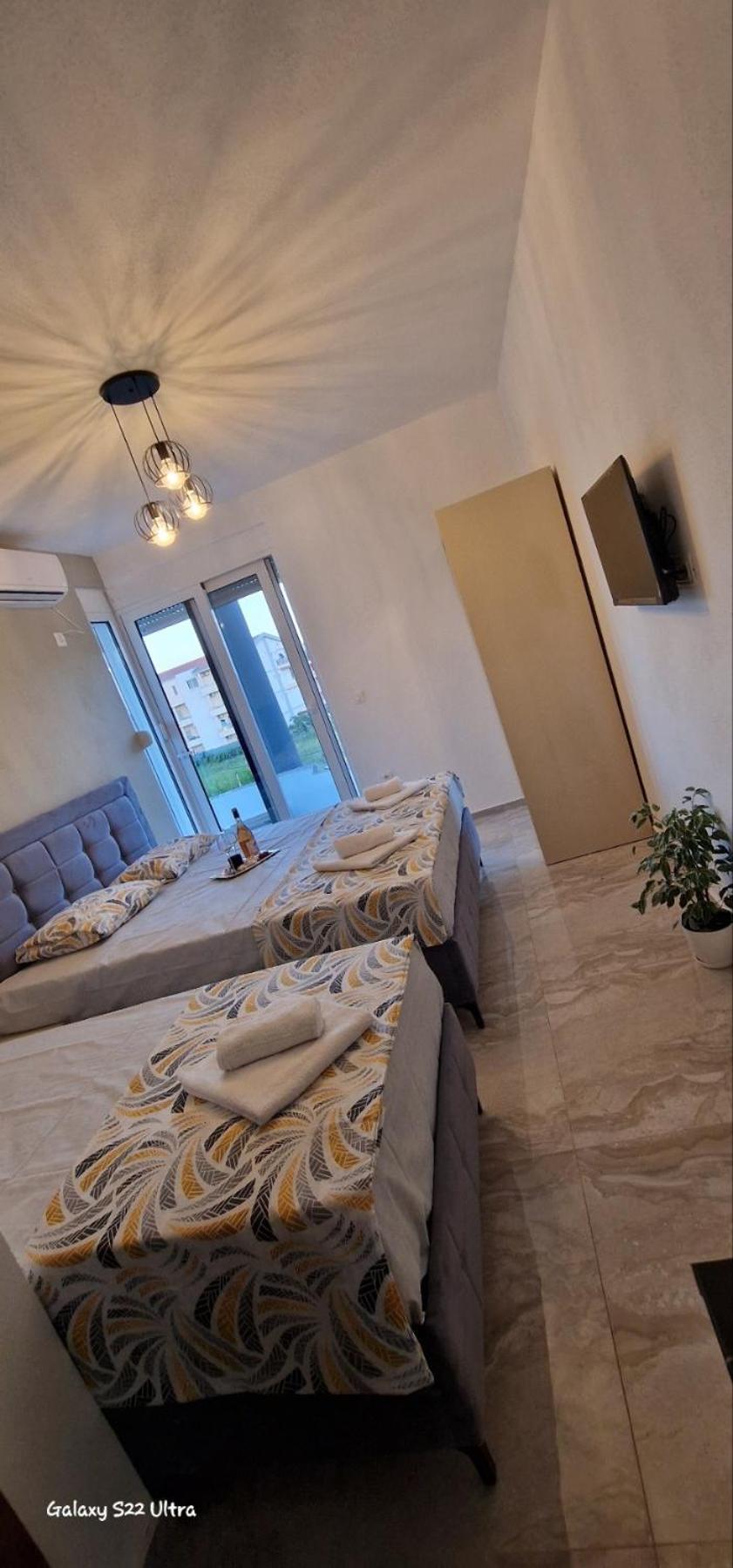 Apartmani Agovic Улцинь Екстер'єр фото