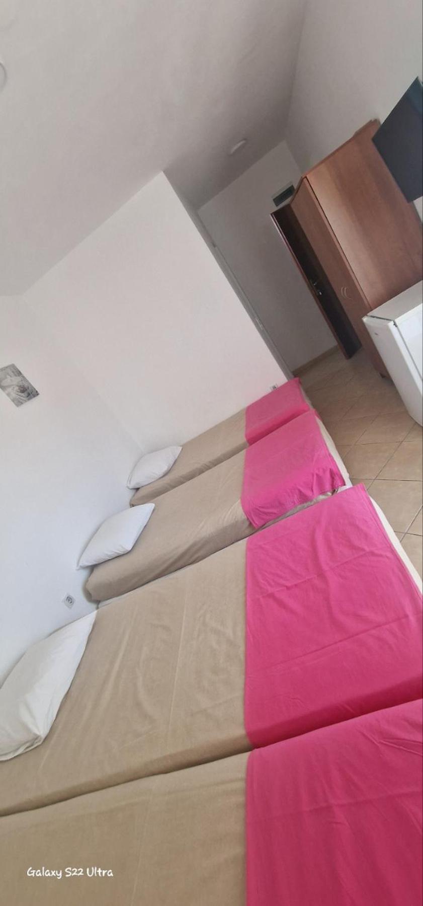 Apartmani Agovic Улцинь Екстер'єр фото