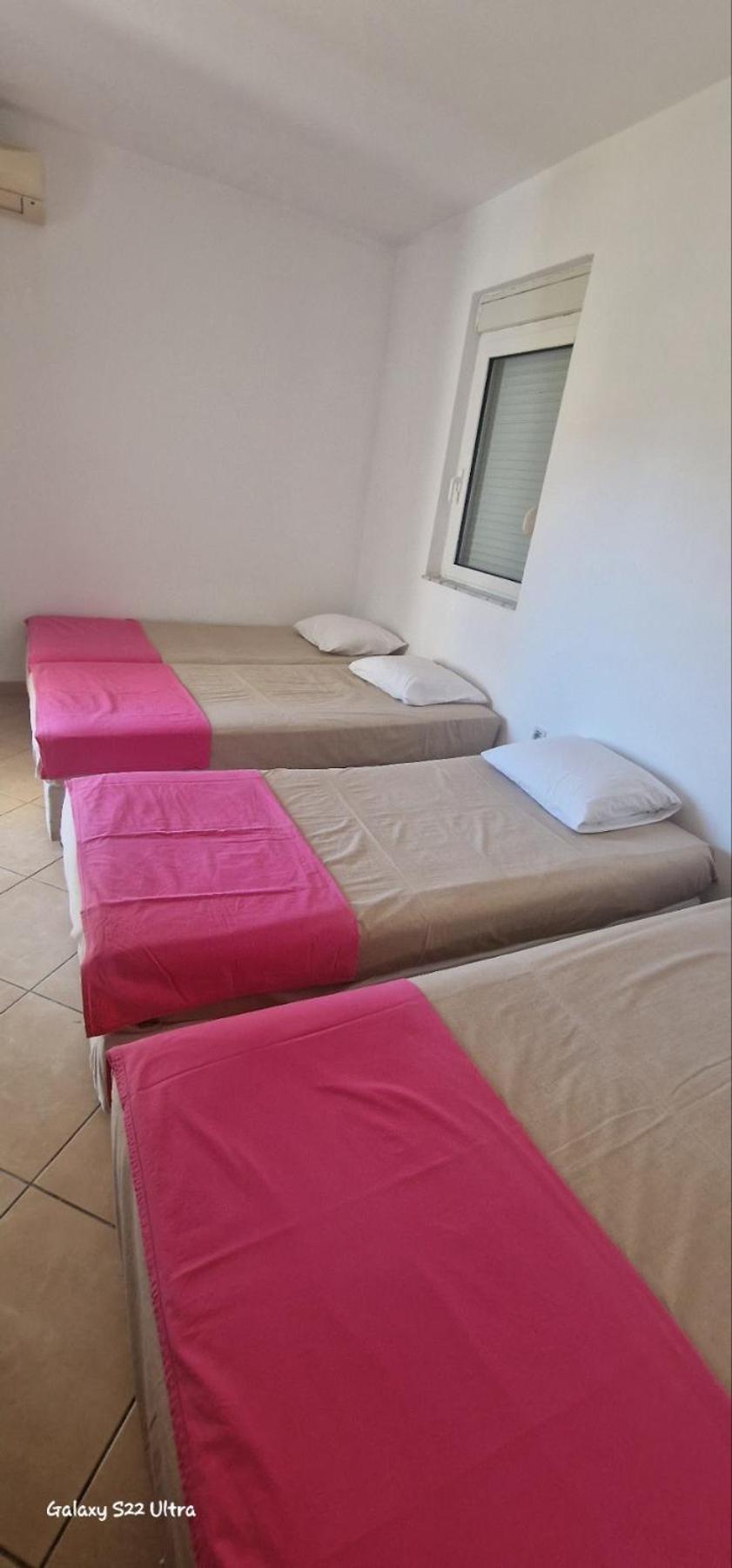 Apartmani Agovic Улцинь Екстер'єр фото