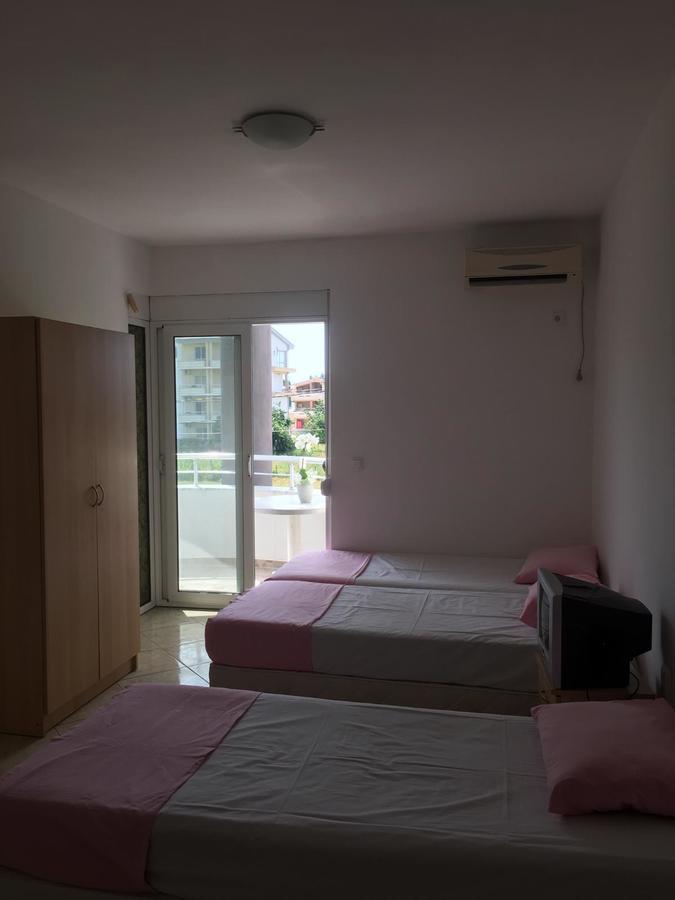 Apartmani Agovic Улцинь Екстер'єр фото