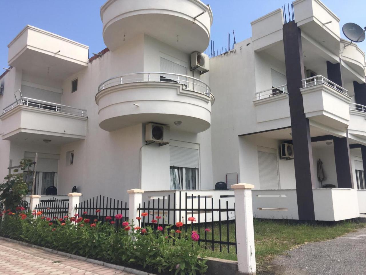 Apartmani Agovic Улцинь Екстер'єр фото