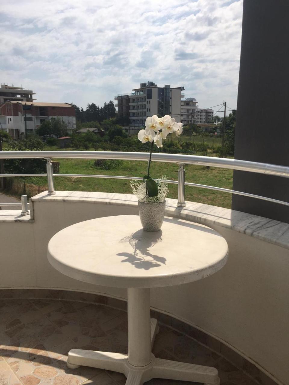 Apartmani Agovic Улцинь Екстер'єр фото